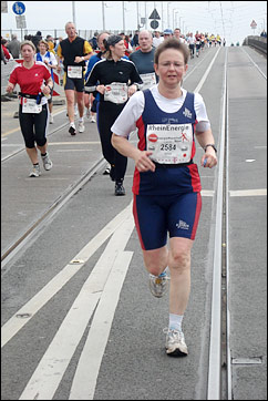 Christel Winkels beim Bonn-Marathon 2008